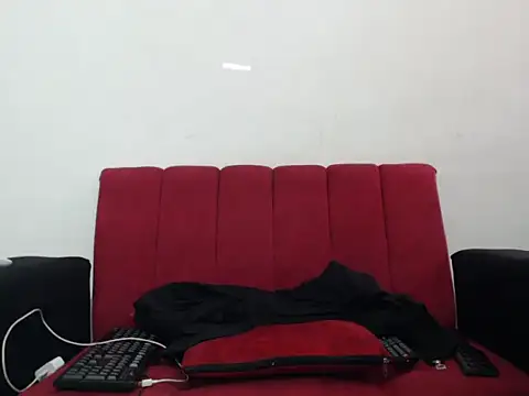 Snapshot of Thomasjons_ chatting on October 4, 2025, 3:57 pm Thomasjons online show from October 4, 2025, 3:57 pm