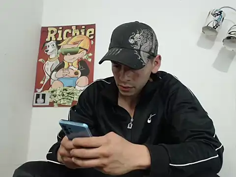 Snapshot of Thomasjons_ chatting on October 10, 2025, 3:18 am Thomasjons online show from October 10, 2025, 3:18 am