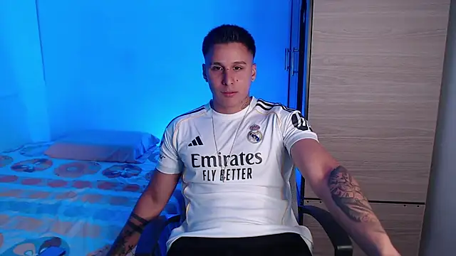 valentinosex1 online show from April 9, 2026, 10:27 pm