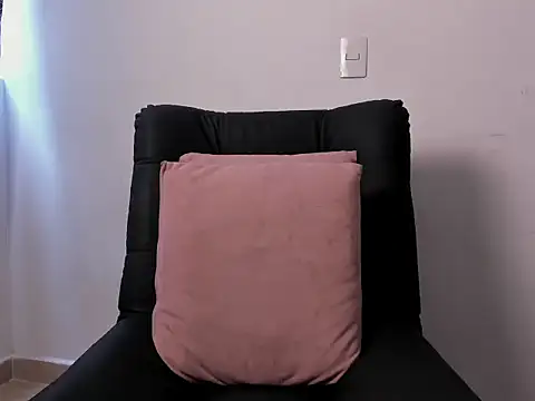 Snapshot of axel_davis_ chatting on November 15, 2025, 6:34 pm axel davis online show from November 15, 2025, 6:34 pm