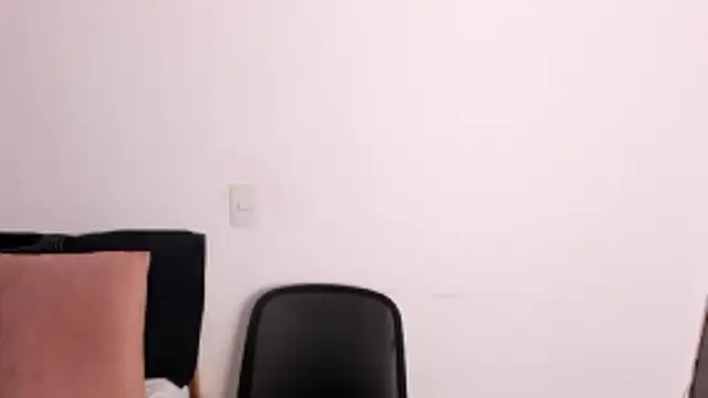 Snapshot of axel_davis_ chatting on November 4, 2025, 9:51 pm axel davis online show from November 4, 2025, 9:51 pm