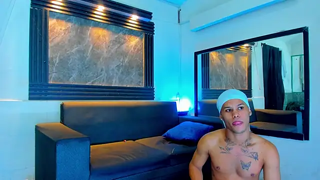 Snapshot of Rick_big chatting on October 10, 2025, 4:35 am Rick big online show from October 10, 2025, 4:35 am