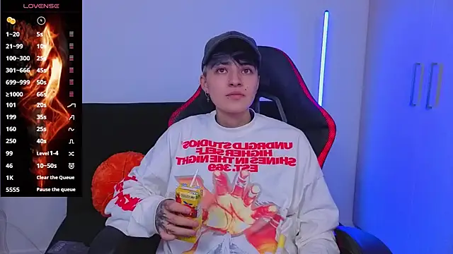 imlaiaaa online show from November 21, 2025, 2:10 am