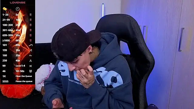 imlaiaaa online show from November 27, 2025, 12:11 am