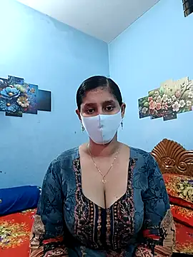 Cute Faria online show from May 11, 2026, 3:41 am