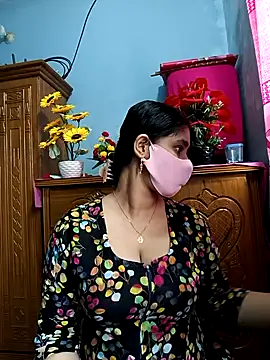 Cute Faria online show from November 23, 2025, 8:57 am