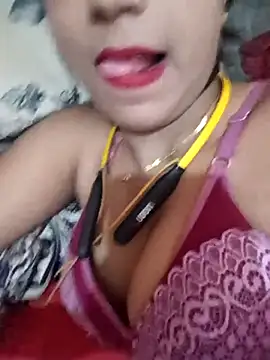 payalsharma95 online show from September 9, 2025, 5:44 pm