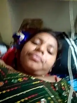 Hot crety online show from November 3, 2025, 11:52 pm