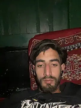 lyath3245 online show from April 1, 2026, 7:33 pm