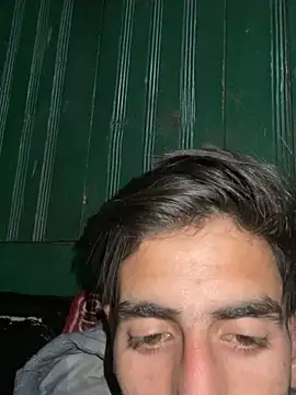 lyath3245 online show from April 4, 2026, 8:43 am