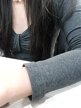 meomeocute online show from November 14, 2025, 3:43 am