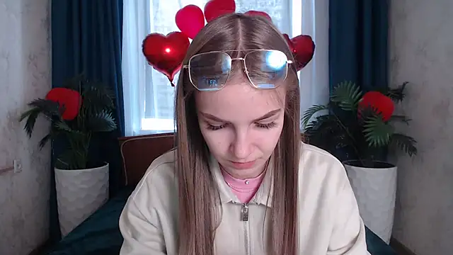 Snapshot of HitGyrl chatting on February 23, 2026, 8:15 am HitGyrl online show from February 23, 2026, 8:15 am