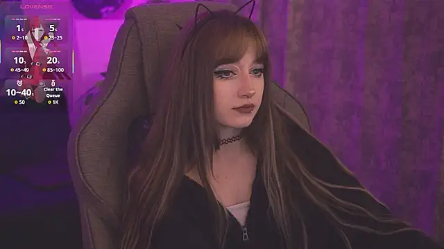 Snapshot of LiliLuna chatting on March 25, 2026, 3:33 pm LiliLuna online show from March 25, 2026, 3:33 pm