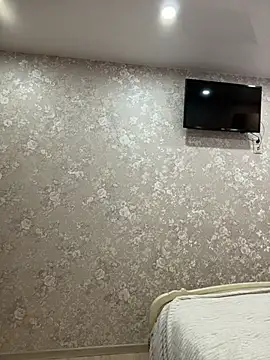 ElliRose online show from December 15, 2025, 7:58 am