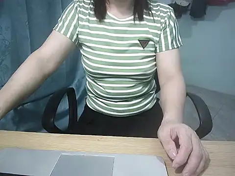 Snapshot of _Sara_768 chatting on April 9, 2026, 8:31 am Sara 768 online show from April 9, 2026, 8:31 am