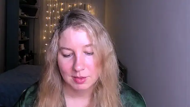 NancySanders online show from April 4, 2026, 5:52 pm