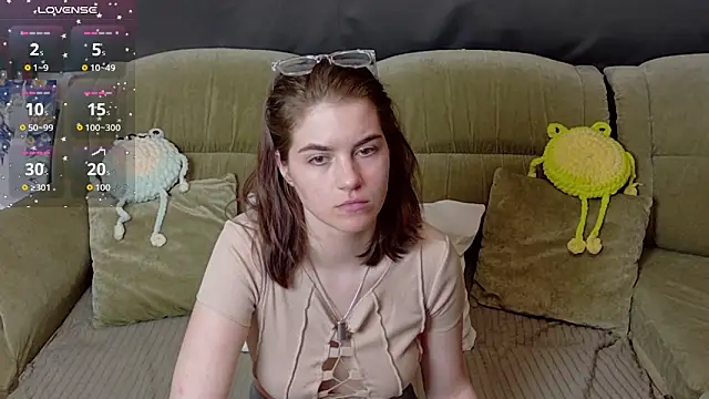 Snapshot of ElzaBlis chatting on April 5, 2026, 4:02 pm ElzaBlis online show from April 5, 2026, 4:02 pm