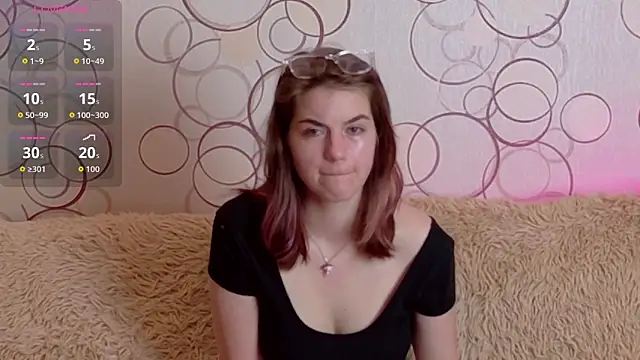 ElzaBlis online show from September 10, 2025, 1:10 pm