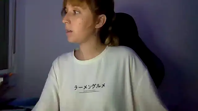 violetofsecret online show from October 10, 2025, 8:48 am