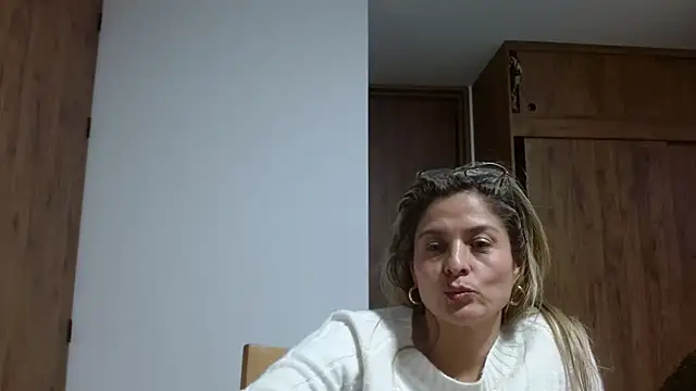 linda-mature43 online show from November 6, 2025, 1:31 am