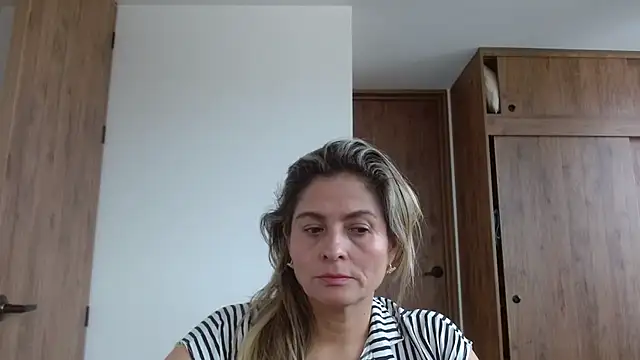 linda-mature43 online show from November 20, 2025, 3:23 pm