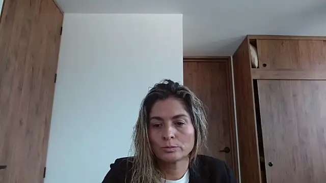 linda-mature43 online show from November 18, 2025, 1:03 pm