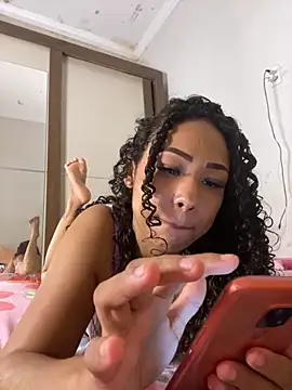 jhennyfer online show from September 13, 2025, 5:07 am