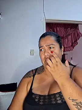 NARNYALABELLA online show from November 10, 2025, 9:53 pm