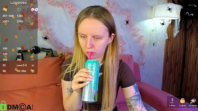 Rina Panic online show from October 29, 2025, 1:04 am