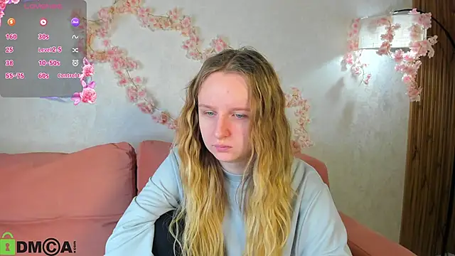 Snapshot of Rina_Panic chatting on September 21, 2025, 12:05 am Rina Panic online show from September 21, 2025, 12:05 am