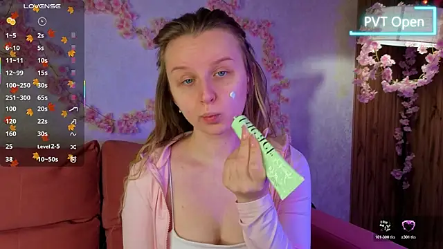 Rina Panic online show from November 27, 2025, 1:06 am