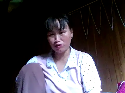 Snapshot of maple694 chatting on September 14, 2025, 3:51 am maple694 online show from September 14, 2025, 3:51 am