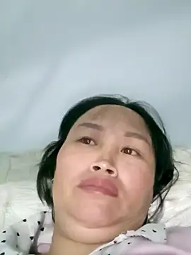 Snapshot of maple694 chatting on November 14, 2025, 12:03 am maple694 online show from November 14, 2025, 12:03 am