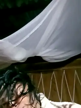 Snapshot of maple694 chatting on October 26, 2025, 12:05 pm maple694 online show from October 26, 2025, 12:05 pm