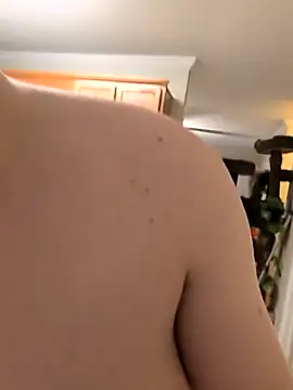 Snapshot of TransSams chatting on October 30, 2025, 6:49 pm TransSams online show from October 30, 2025, 6:49 pm