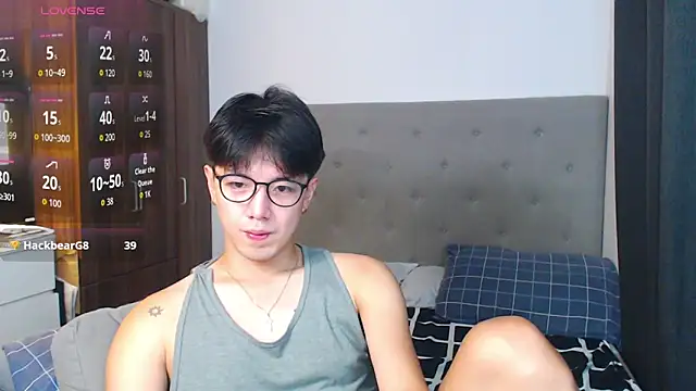 Snapshot of Addictiveboi chatting on September 19, 2025, 4:27 am Addictiveboi online show from September 19, 2025, 4:27 am