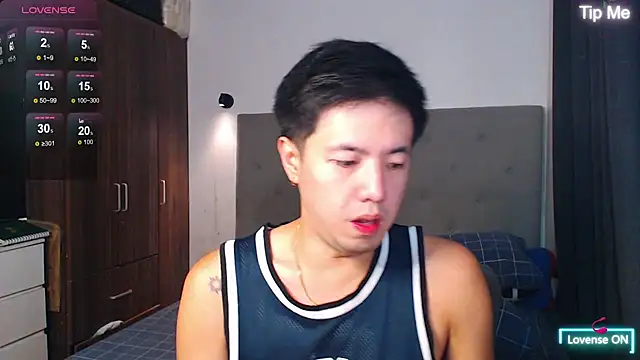 Snapshot of Addictiveboi chatting on April 19, 2026, 2:34 am Addictiveboi online show from April 19, 2026, 2:34 am