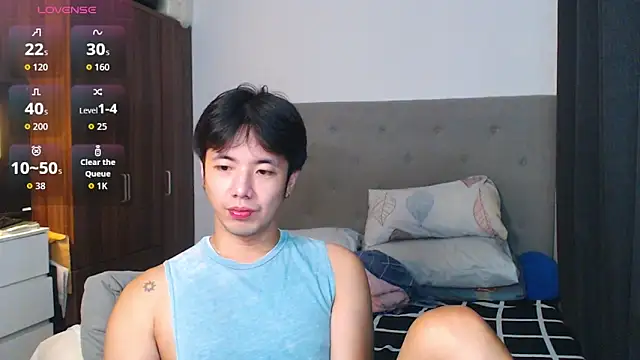 Snapshot of Addictiveboi chatting on September 14, 2025, 10:15 am Addictiveboi online show from September 14, 2025, 10:15 am