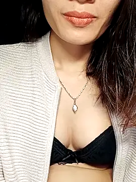 Hinna x online show from November 14, 2025, 8:01 pm