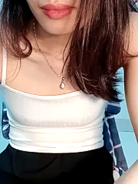 Snapshot of Hinna_x chatting on May 7, 2026, 12:26 am Hinna x online show from May 7, 2026, 12:26 am