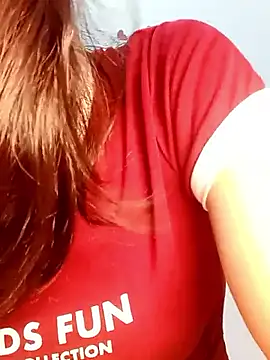 Snapshot of Hinna_x chatting on May 3, 2026, 2:31 pm Hinna x online show from May 3, 2026, 2:31 pm