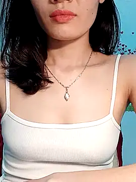 Snapshot of Hinna_x chatting on April 7, 2026, 9:11 am Hinna x online show from April 7, 2026, 9:11 am