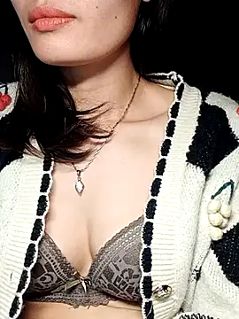 Hinna x online show from December 14, 2025, 8:14 pm