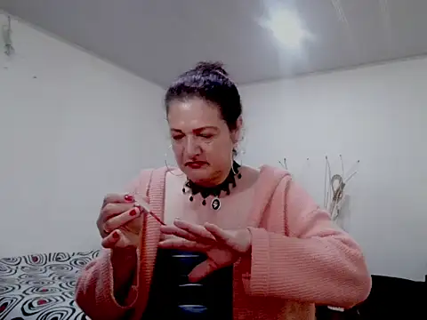 Snapshot of ArdienteBetania chatting on September 9, 2025, 12:47 pm ArdienteBetania online show from September 9, 2025, 12:47 pm