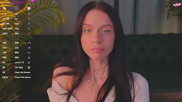 livia starwars online show from November 16, 2025, 10:02 pm