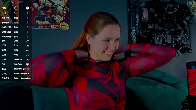 Snapshot of the_high_priestess chatting on June 5, 2026, 6:52 am the high priestess online show from June 5, 2026, 6:52 am