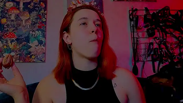 Snapshot of the_high_priestess chatting on April 23, 2026, 5:03 am the high priestess online show from April 23, 2026, 5:03 am