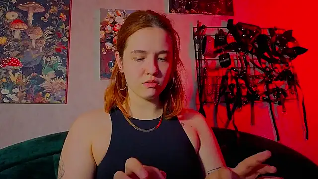 Snapshot of the_high_priestess chatting on May 3, 2026, 2:49 am the high priestess online show from May 3, 2026, 2:49 am