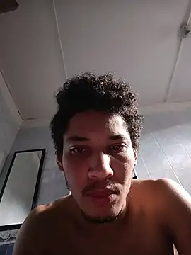 RuiMaddoox online show from November 21, 2025, 1:43 pm