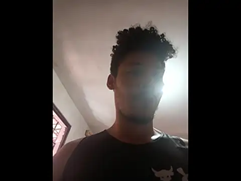 Snapshot of RuiMaddoox chatting on March 31, 2026, 4:42 pm RuiMaddoox online show from March 31, 2026, 4:42 pm